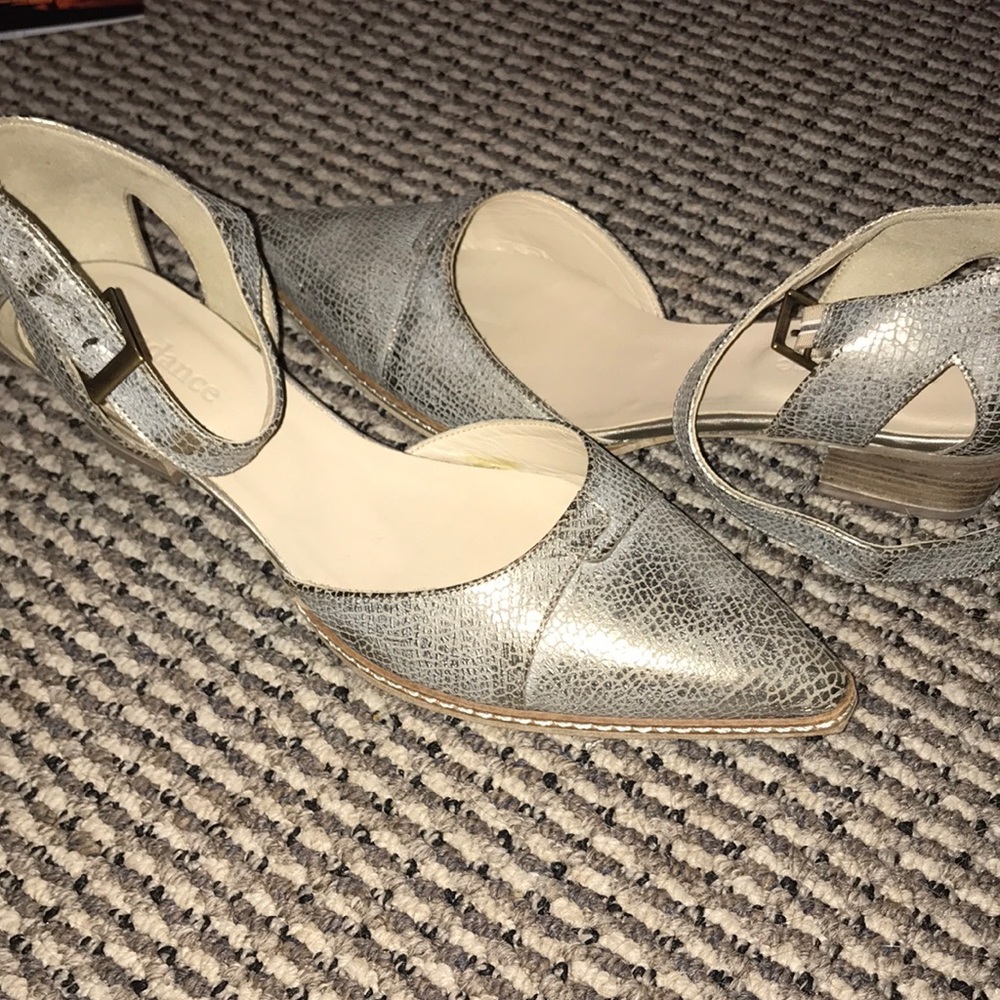 P E R F E C T Sundance heels